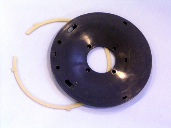 BASE MOULDING+ELEMENT RETAINER