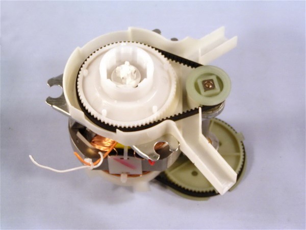 Motor und Abtropfschale