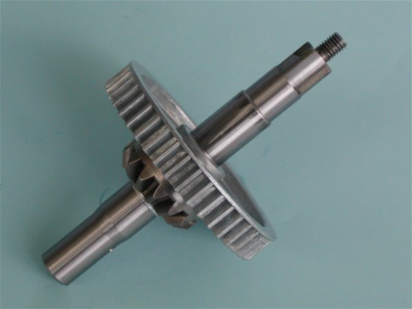 Metall-Zahnrad m.Schaft 14mm