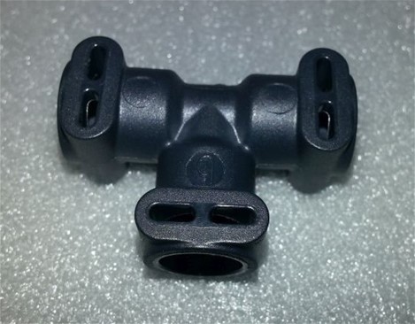 Fluid-Anschluss T-Form