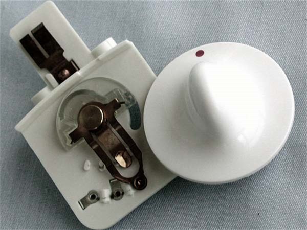 SWITCH ASSEMBLY WITH KNOB WHIT