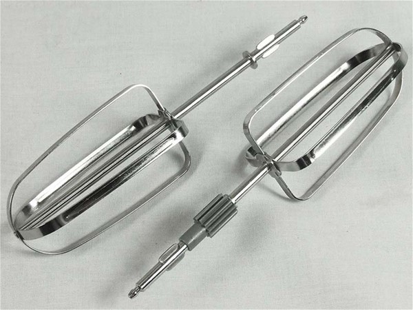BEATERS -SET OF 2 ( 1 GEARED )