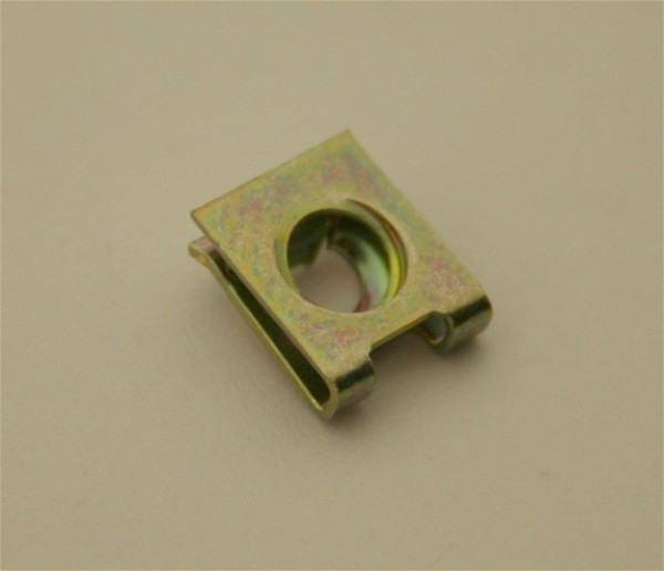 Blechmutter C-Clipp