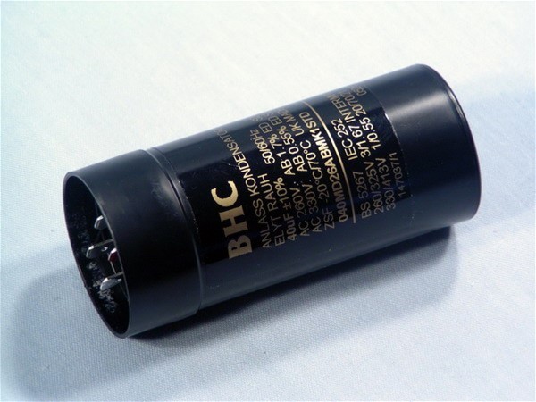 CAPACITOR 40uf JE900